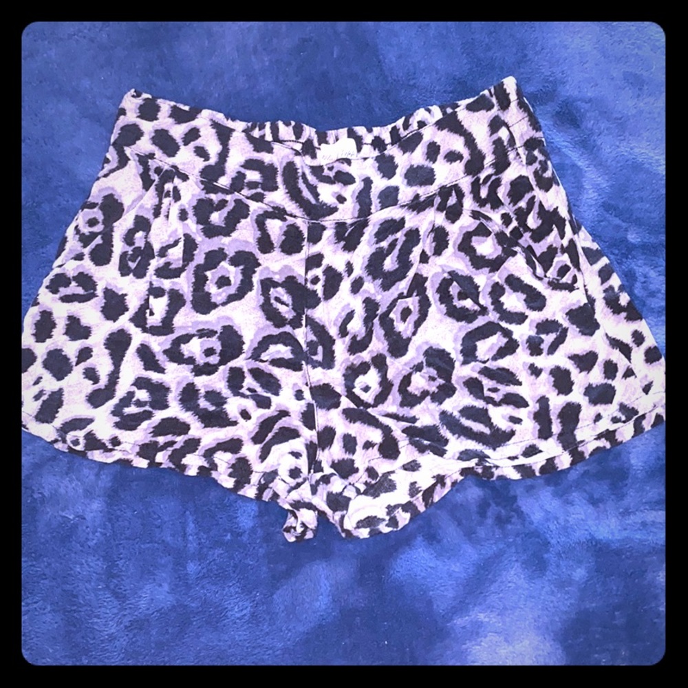 Comfy Dressy Leopard Print Shorts